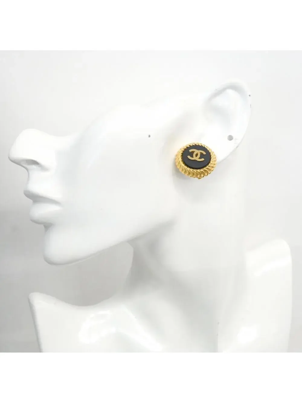 Chanel Cc Logo Circle Clip-On Earrings #327605C67B